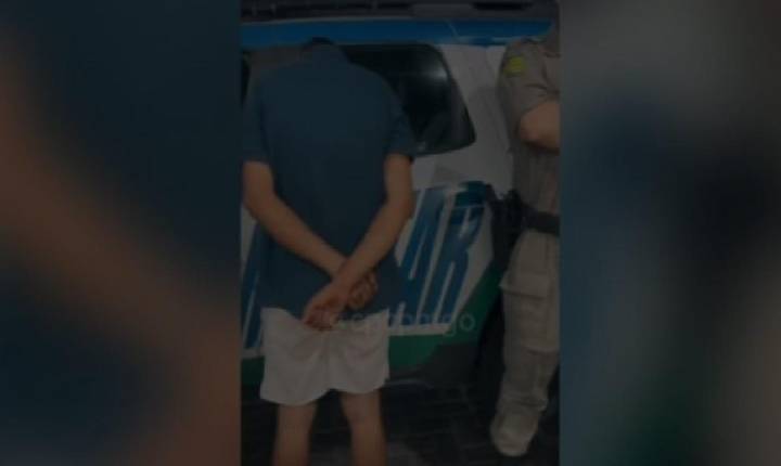 Adolescente nu tenta se aproximar de criança e é preso em Goiânia