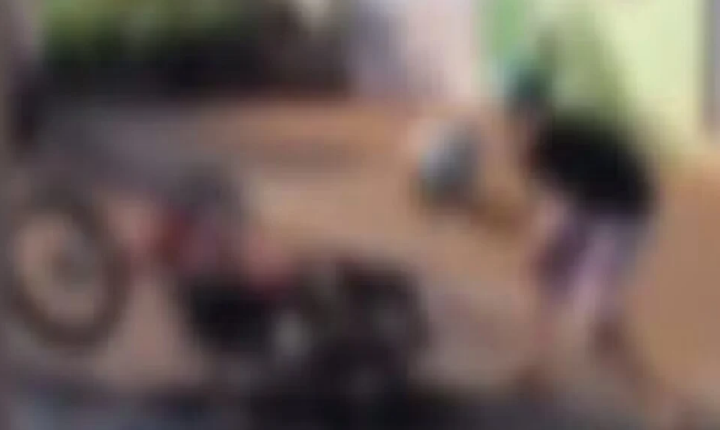 Adolescente quebra moto após ter veículo apreendido em Anápolis: “eu que paguei”