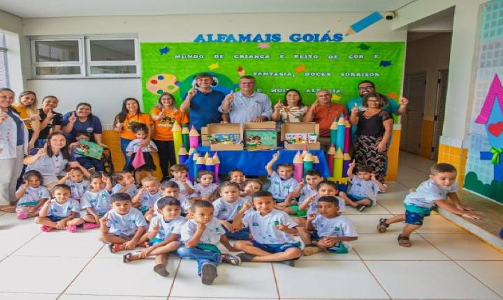 Entrega de Materiais do Programa AlfaMais fortalece a educação em Chapadão do Céu