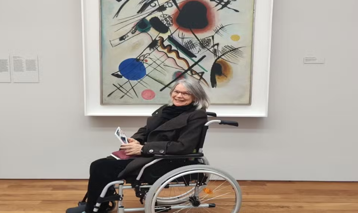 'Estou no limite da minha dignidade': brasileira com doença degenerativa vai à Suíça para suicídio assistido