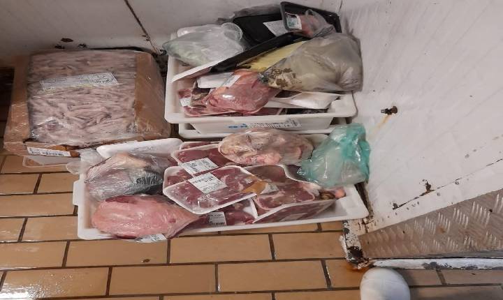 Extra na Zona Sul de SP reembala e recoloca à venda carnes, frios e embutidos com validade vencida, diz ex-funcionário;
