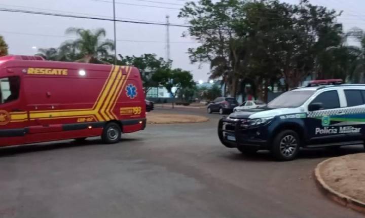 Homem é esfaqueado em frente agência bancaria de Chapadão do Sul