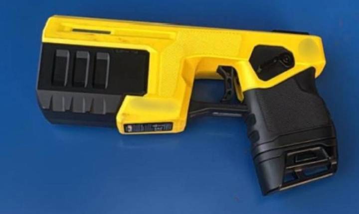 HOMEM MORRE APÓS LEVAR CHOQUE DE TASER  DA PM DEPOIS DE AGREDIR ADOLESCENTE DE 16 ANOS