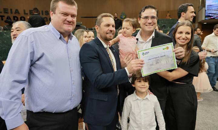 Médicos goianos são homenageados em sessão solene na ALEGO