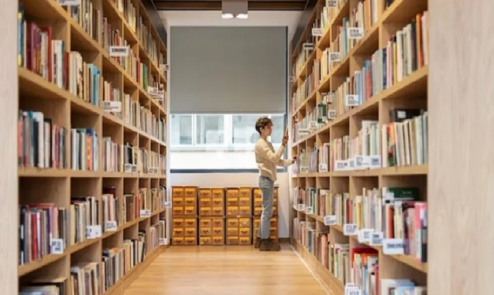Pessoas ‘fedidas’ serão multadas e expulsas de bibliotecas do Canadá a partir de janeiro