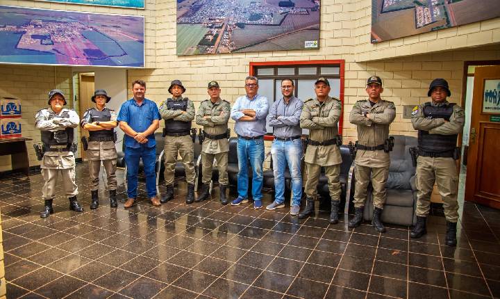 Prefeitura se reúne com forças policiais