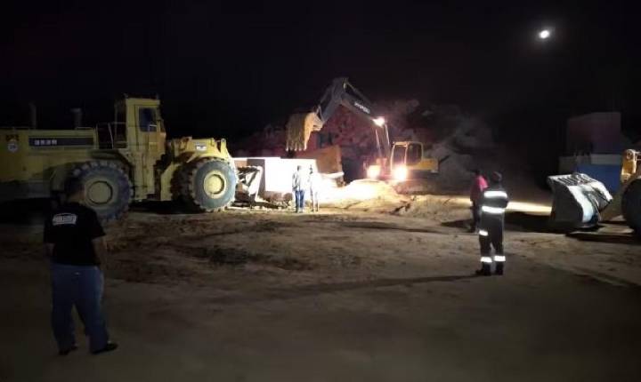 Trabalhador morre após ser atingido por bloco de granito de 9 toneladas em mineradora, dizem bombeiros