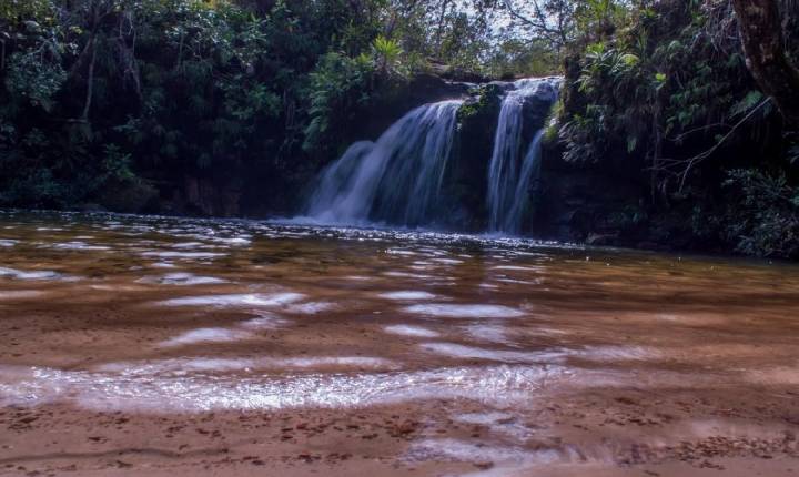 Três alunos desaparecem durante excursão escolar e um deles é encontrado morto em MT