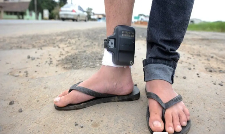 Veja quanto pode ser cobrado pelo uso da tornozeleira eletrônica em Goiás