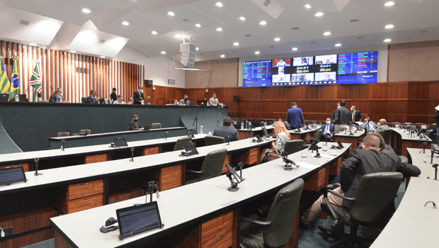 Deputados aprovam suspensão do feriado de carnaval de 2021, em Goiás