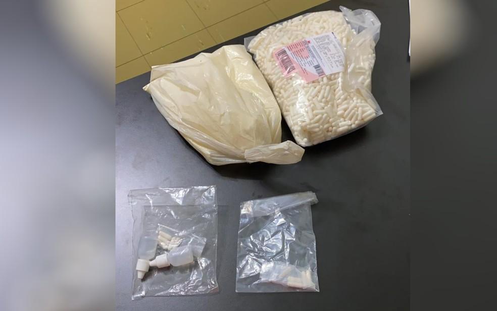 Polícia apreende substâncias em casa de homem suspeito de criar e distribuir remédio sem registro para Covid-19