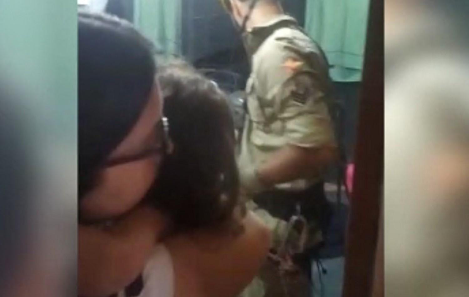 Bombeiro entra por janela para resgatar criança presa em banheiro de apartamento em Goiânia;
