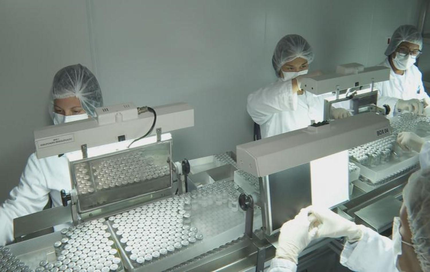 Butantan entrega 1,1 mi doses de vacina e paralisa produção por falta de insumos