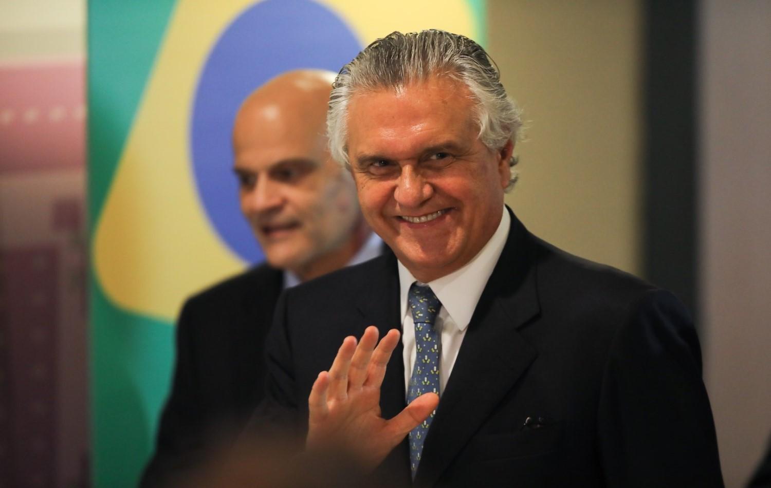Caiado lança Cartão Alimentação para os 530 mil alunos da rede estadual de ensino