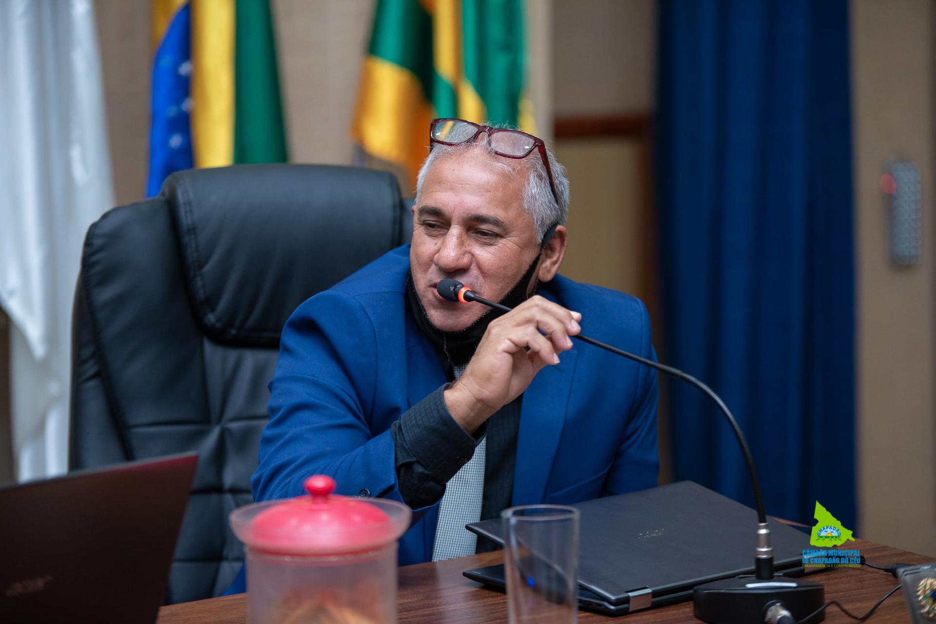 Vereador Waltinho demonstra preocupação com os profissionais da saúde.