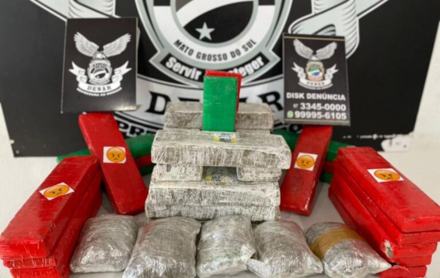 Mulher é presa transportando 30 kg de maconha em carro de app em Costa Rica