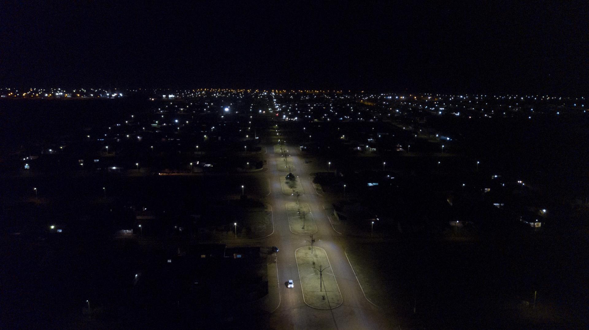 Começa a substituição da iluminação antiga por sistema de LED em Chapadão do Céu