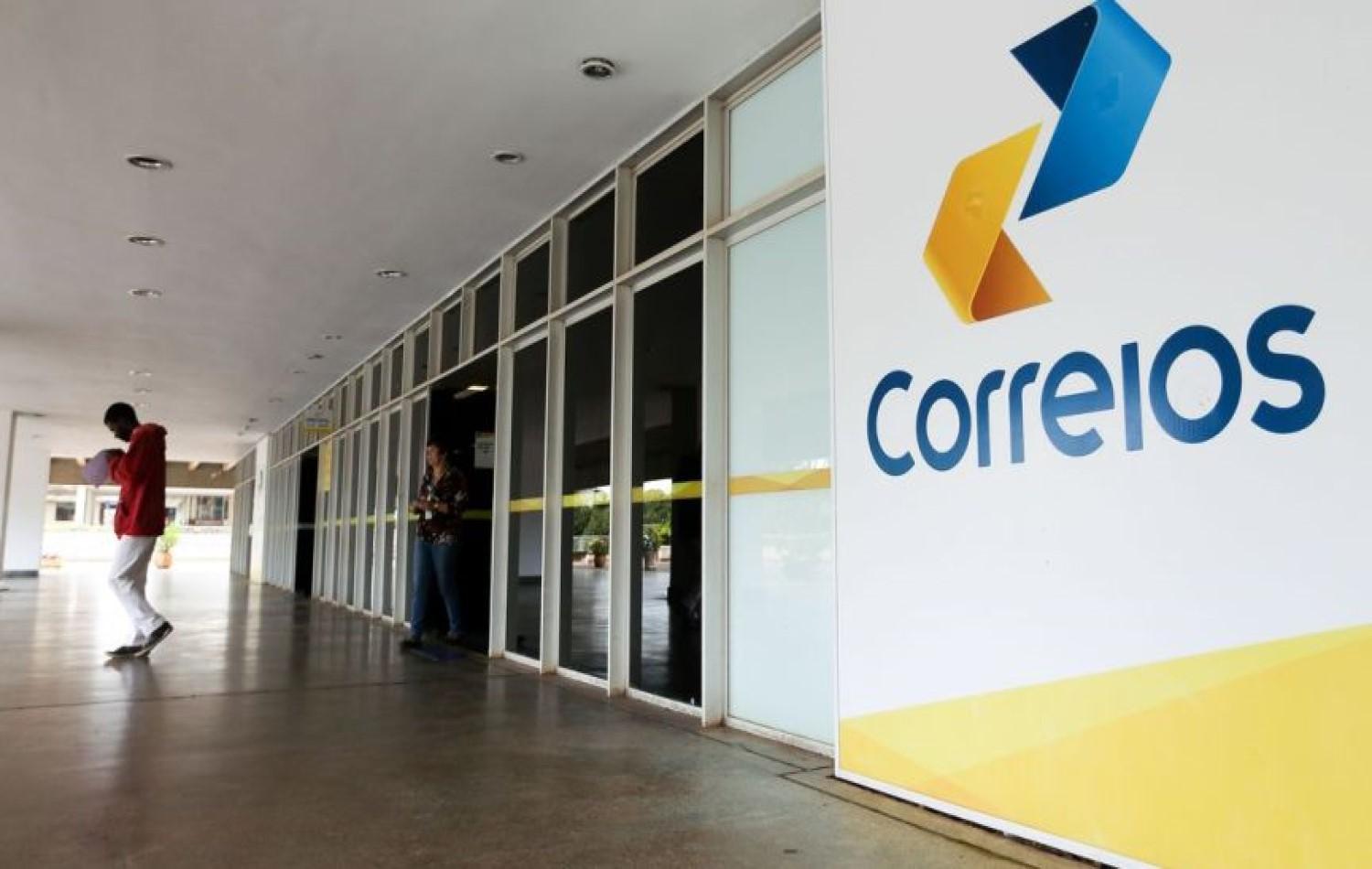 Correios irão leiloar 61 mil itens que não foram entregues aos destinatários