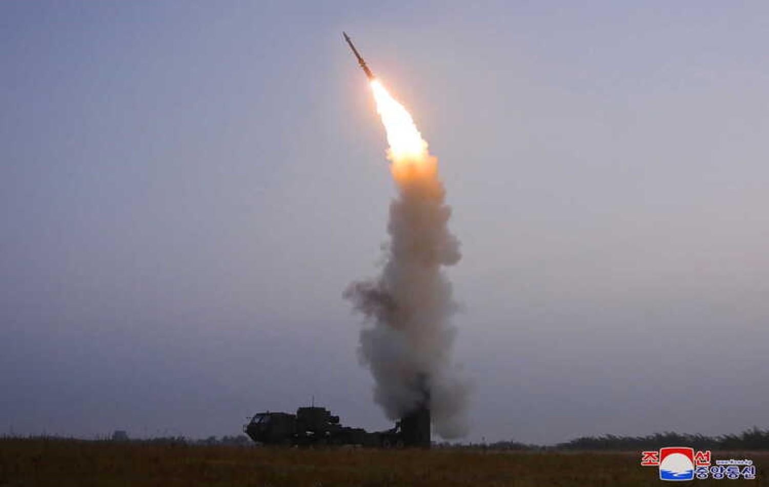 Coreia do Norte disparou pelo menos um míssil balístico, dizem autoridades