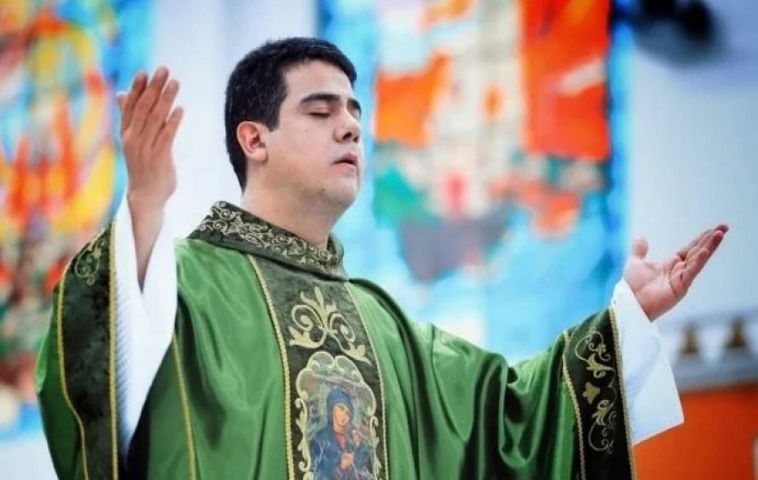 Polícia Federal pede prisão preventiva do Padre Robson de Oliveira