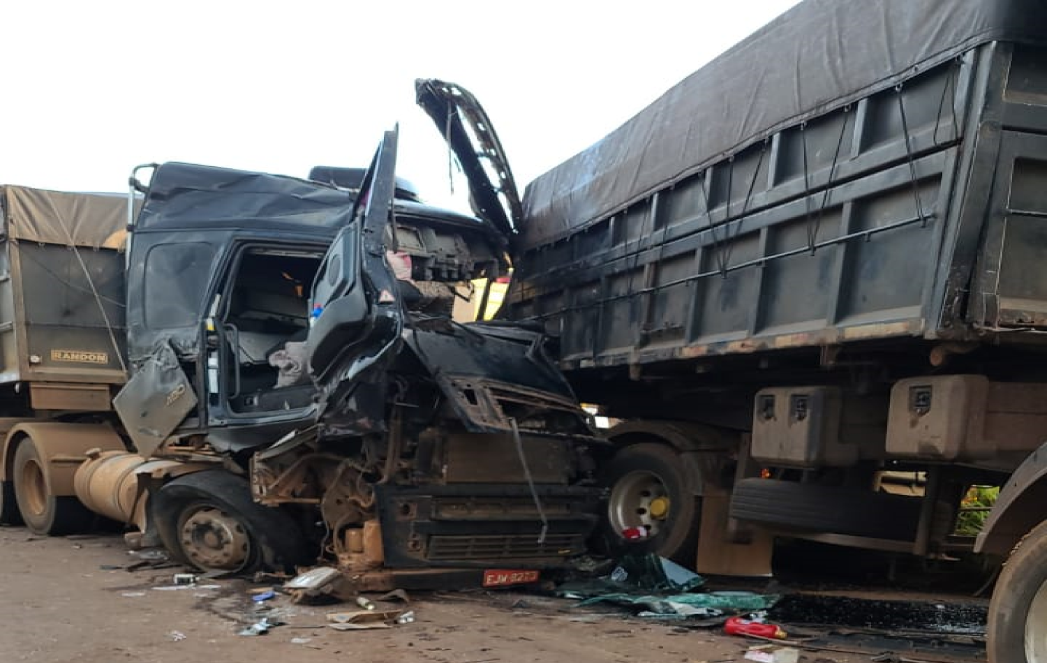 Grave acidente envolveu 5 veículos na GO 050 e um vitima fatal entre Chapadão do Céu e Chapadão do Sul