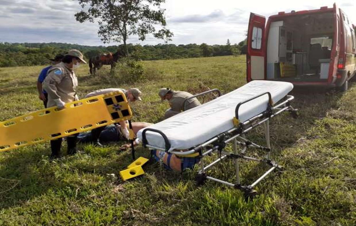 Homem é atingido por galho de árvore e morre em Paranaíba