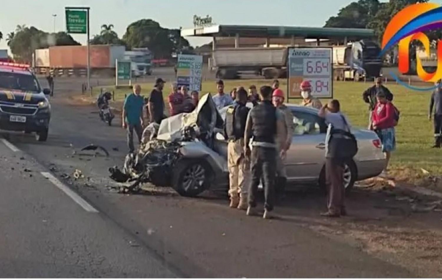Motorista tenta ultrapassagem, bate de frente com caminhão e morre na BR-158, em Paranaíba-Ms.