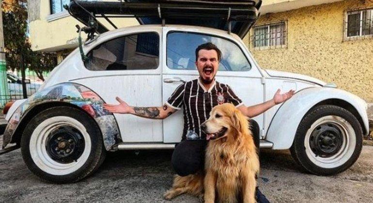 Saiba quem eram Jesse Koz e o cão Shurastey, que viajavam juntos de Fusca pelo mundo