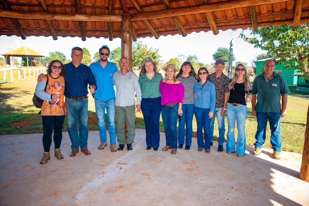 Câmara participa da entrega de melhorias no Parque Nacional das Emas