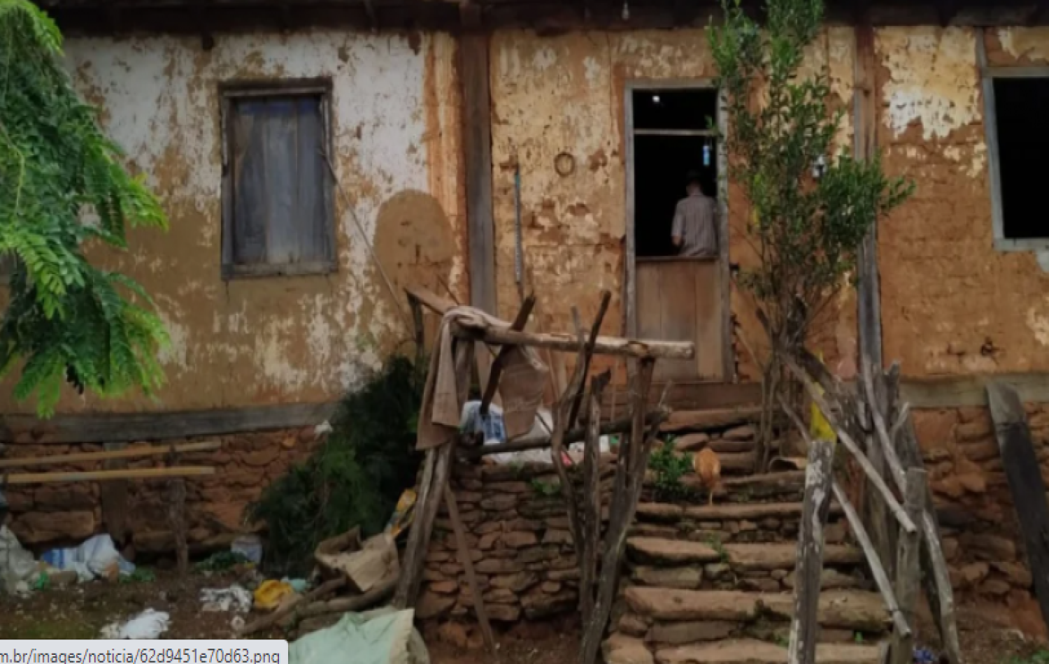 Quatro irmãos idosos são resgatados de fazenda insalubre, em Orizona