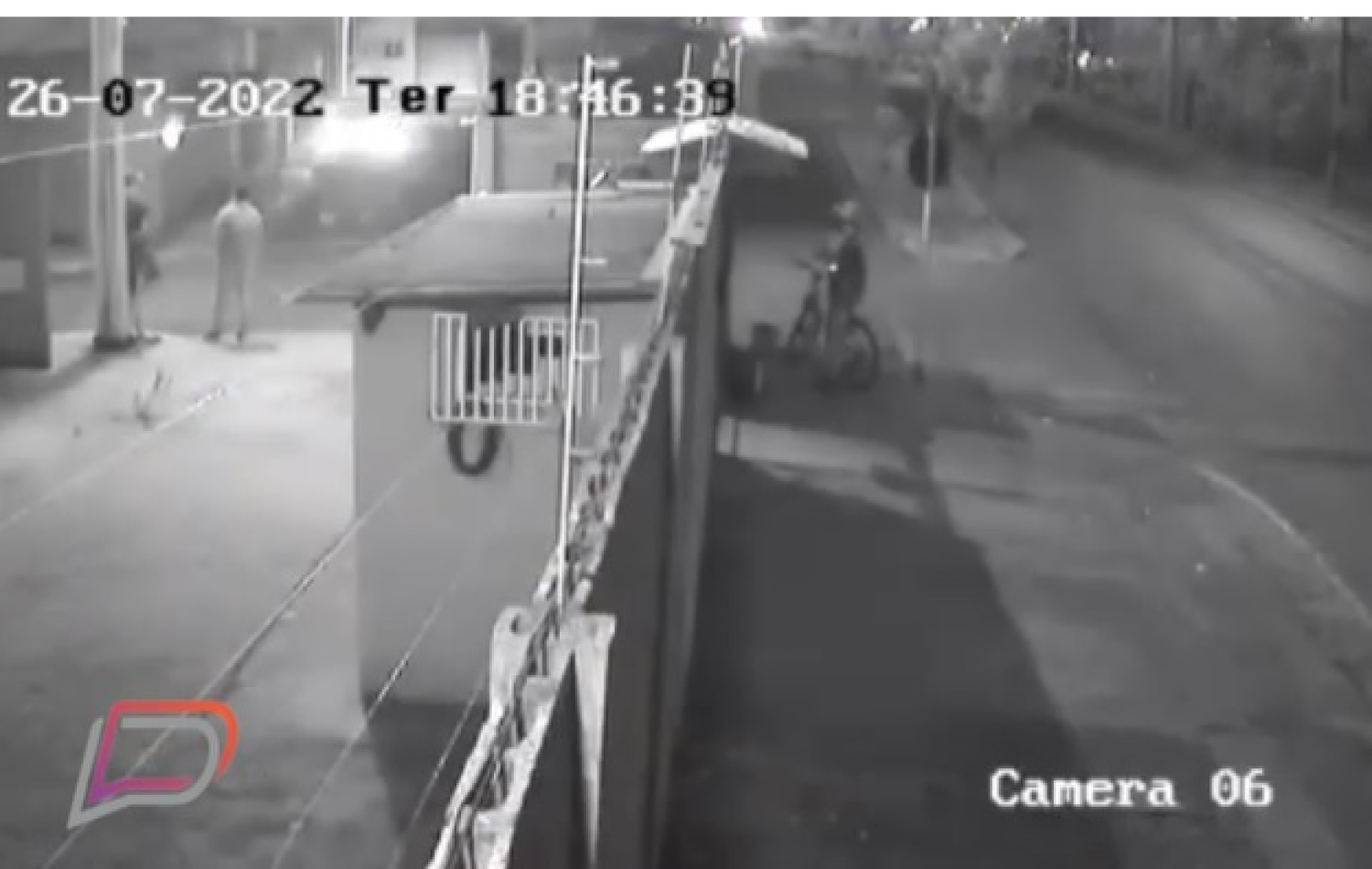 Vídeo: Homem encontra dinheiro, descobre dona e devolve em caixa de correio em MS