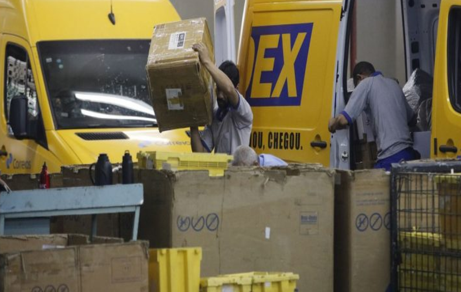 Correios realizam leilão de 41 mil itens que não puderam ser entregues