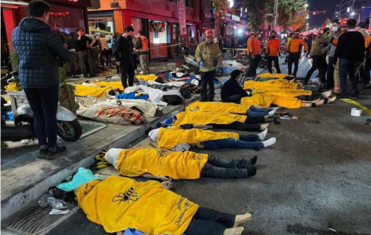 Testemunhas relatam desespero em festa de halloween com 149 mortes em Seul