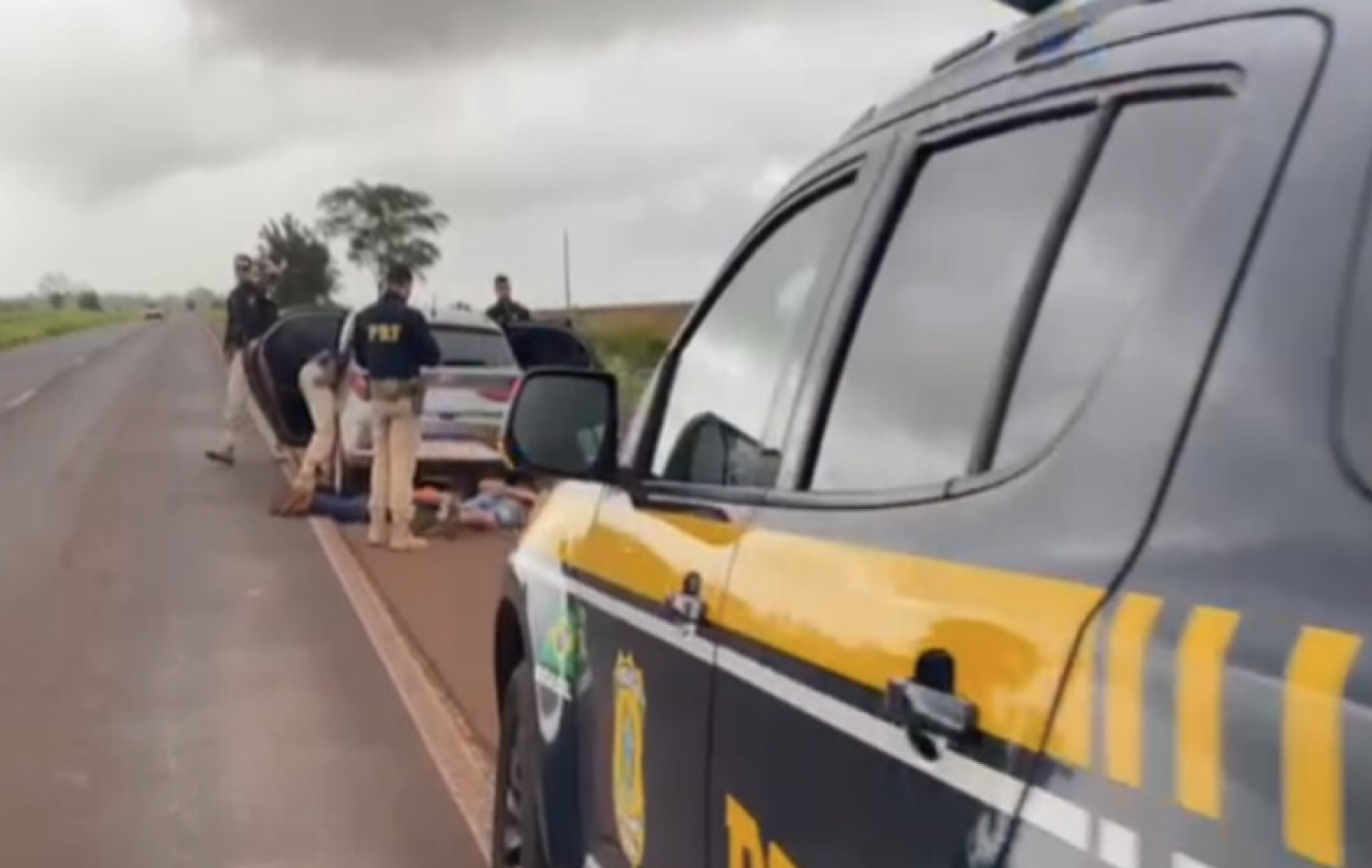 Casal e adolescentes são detidos por assalto a motorista de aplicativo em Jataí