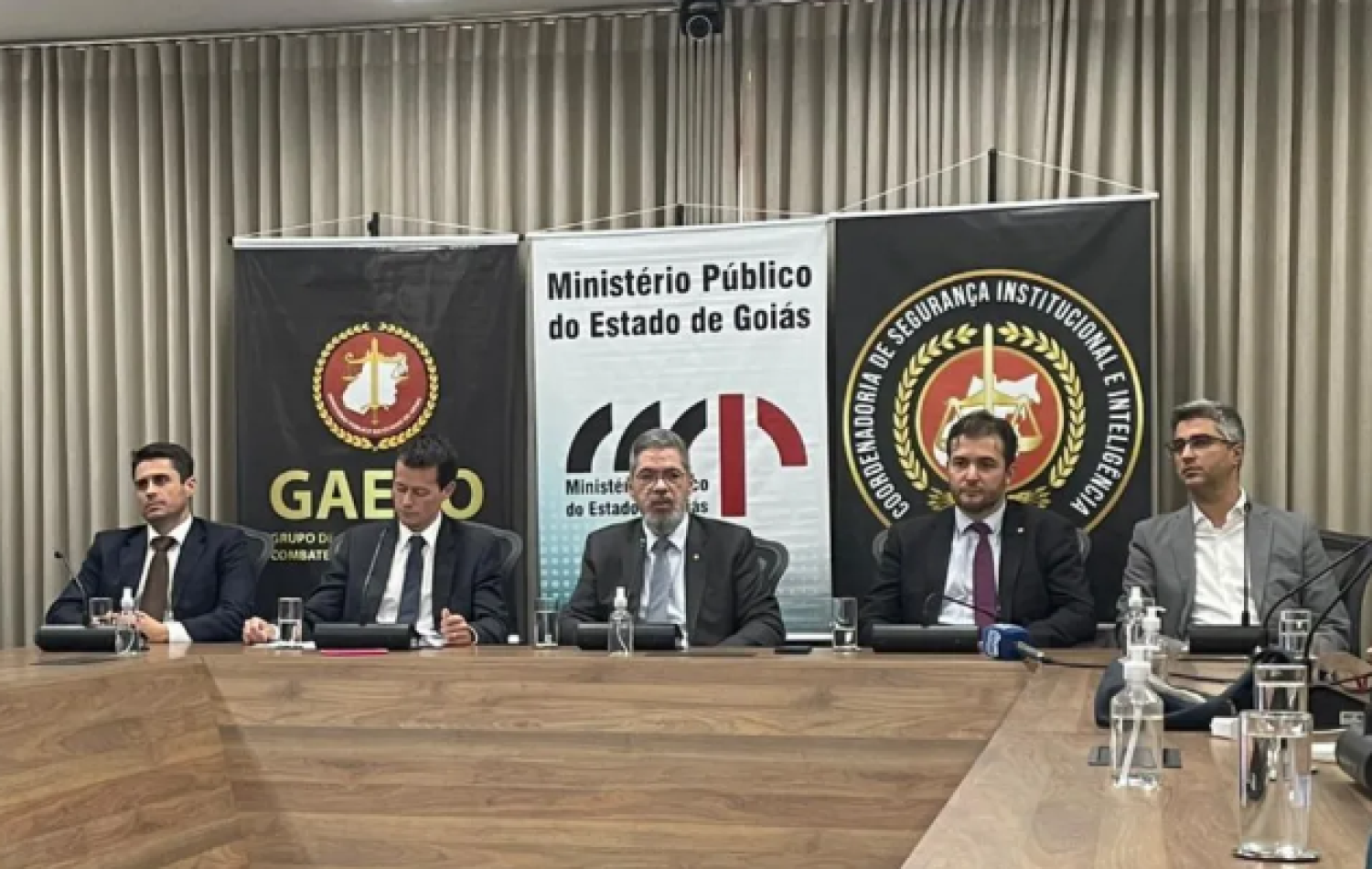 Jogador do Vila Nova recebeu ‘sinal’ de R$ 10 mil para provocar pênalti no primeiro tempo de jogo, diz MP;