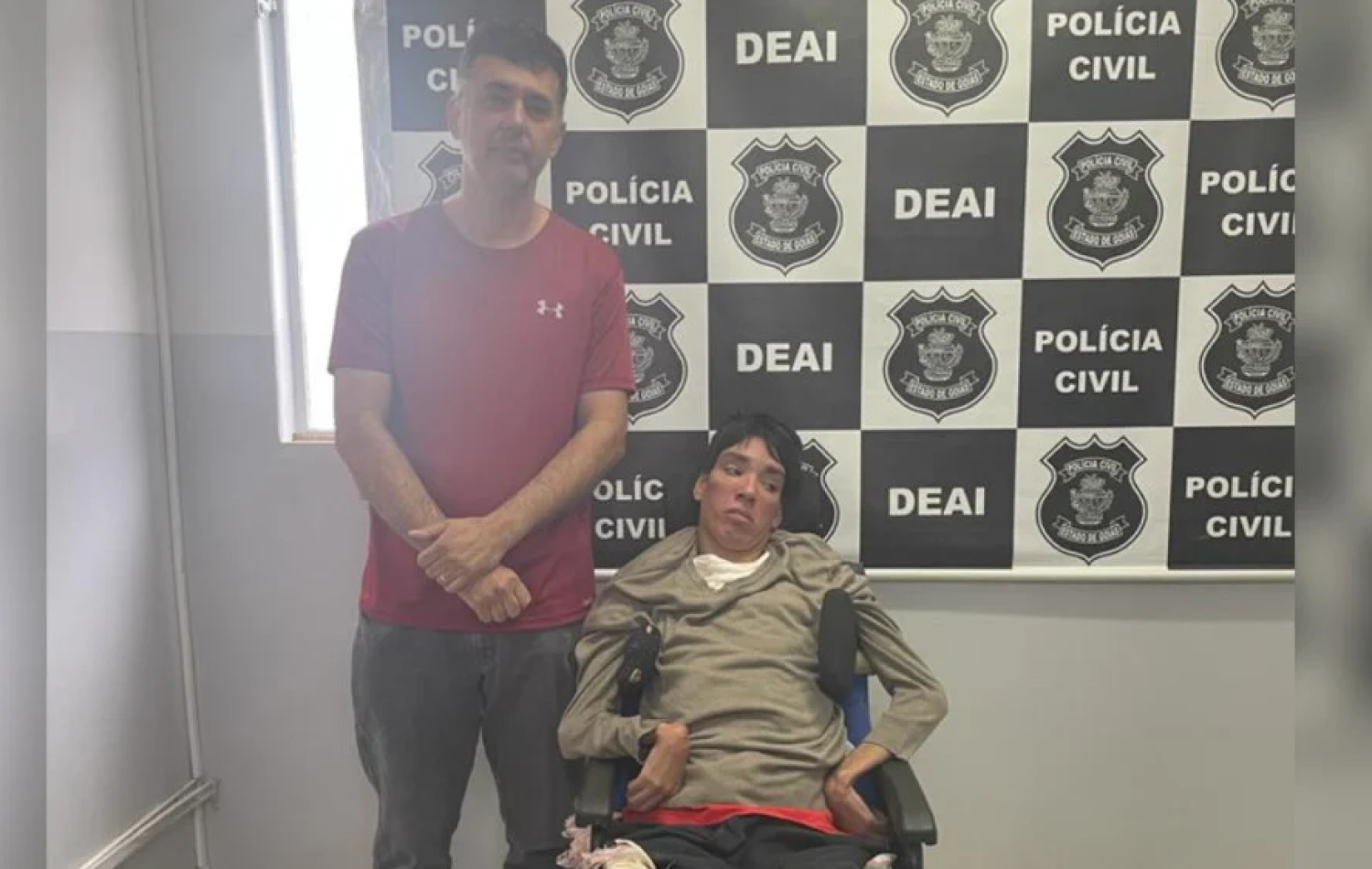 Polícia procura pai de jovem com deficiência abandonado pela mãe em Goiânia