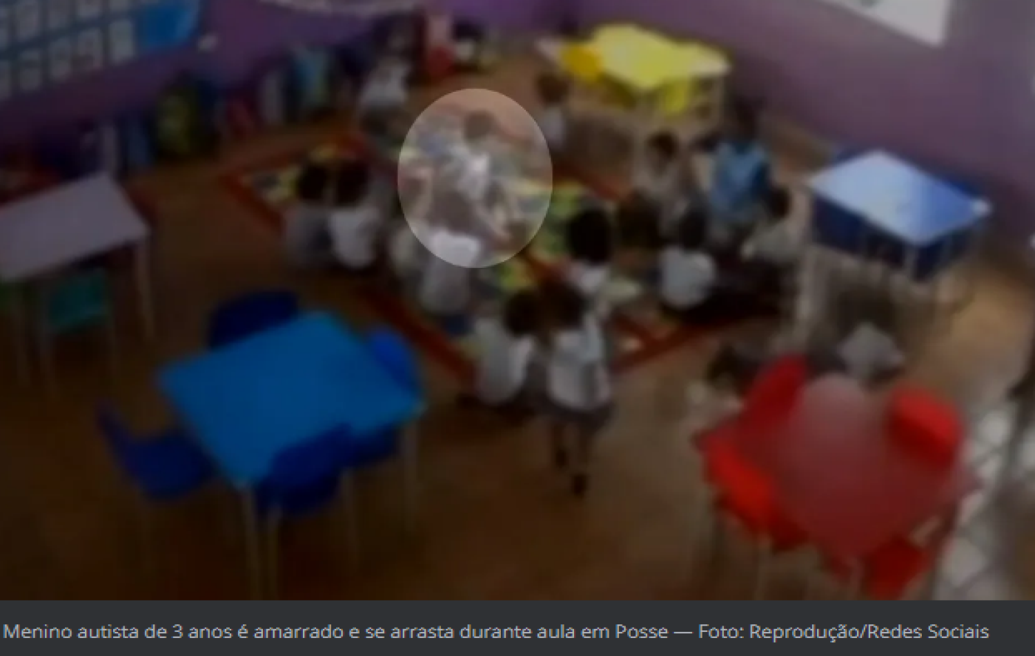 Escola deixa criança autista amarrada durante aula por 'mau comportamento', diz polícia