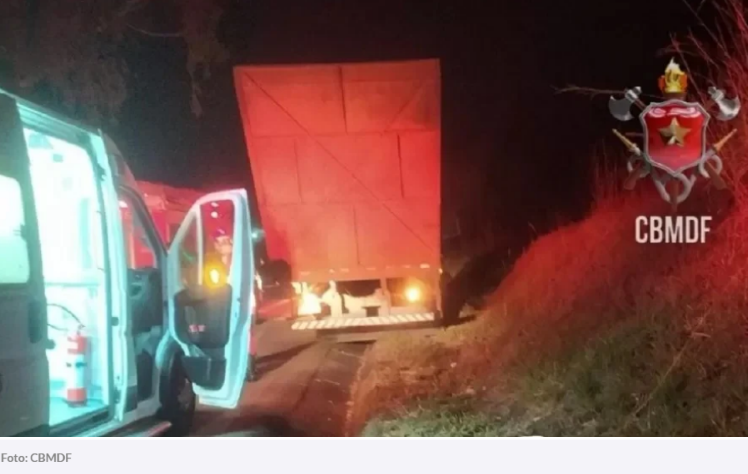Mulher morre após se jogar de caminhão em movimento com filha nos braços, no DF