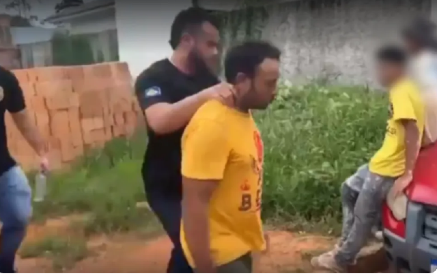 Suspeito de matar mãe e filhas em MT matou jornalista enforcado em GO após vítima tentar se relacionar com ele, diz Just