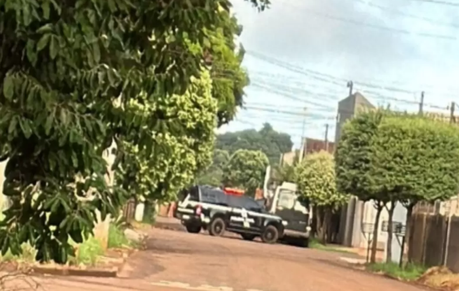 Homem que incendiou casa com crianças dentro em MS morre em confronto com o Garras