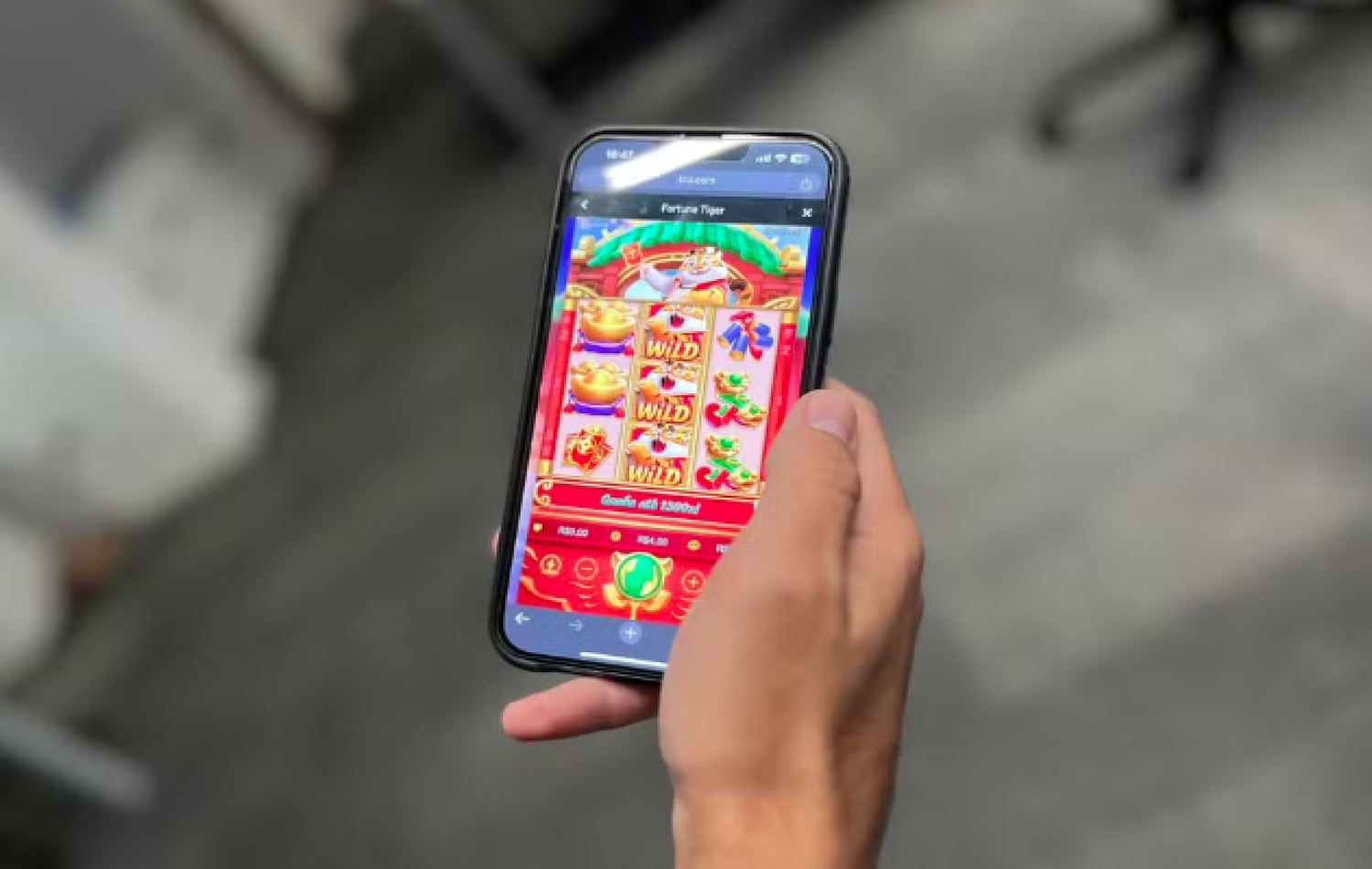 Governo quer colocar travas para apostadores compulsivos em bets e jogos, como o do tigrinho
