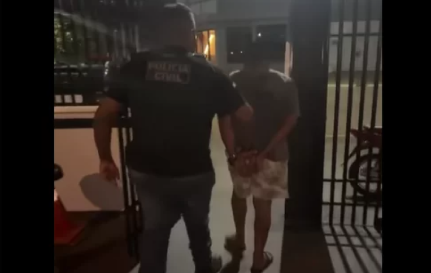 Polícia prende suspeito de incendiar residência onde casal morreu em Chapadão do Céu (GO)
