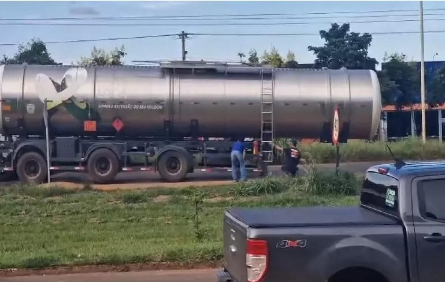 Carreta se solta de cavalo mecânico após passar por quebra-molas em Chapadão do Sul