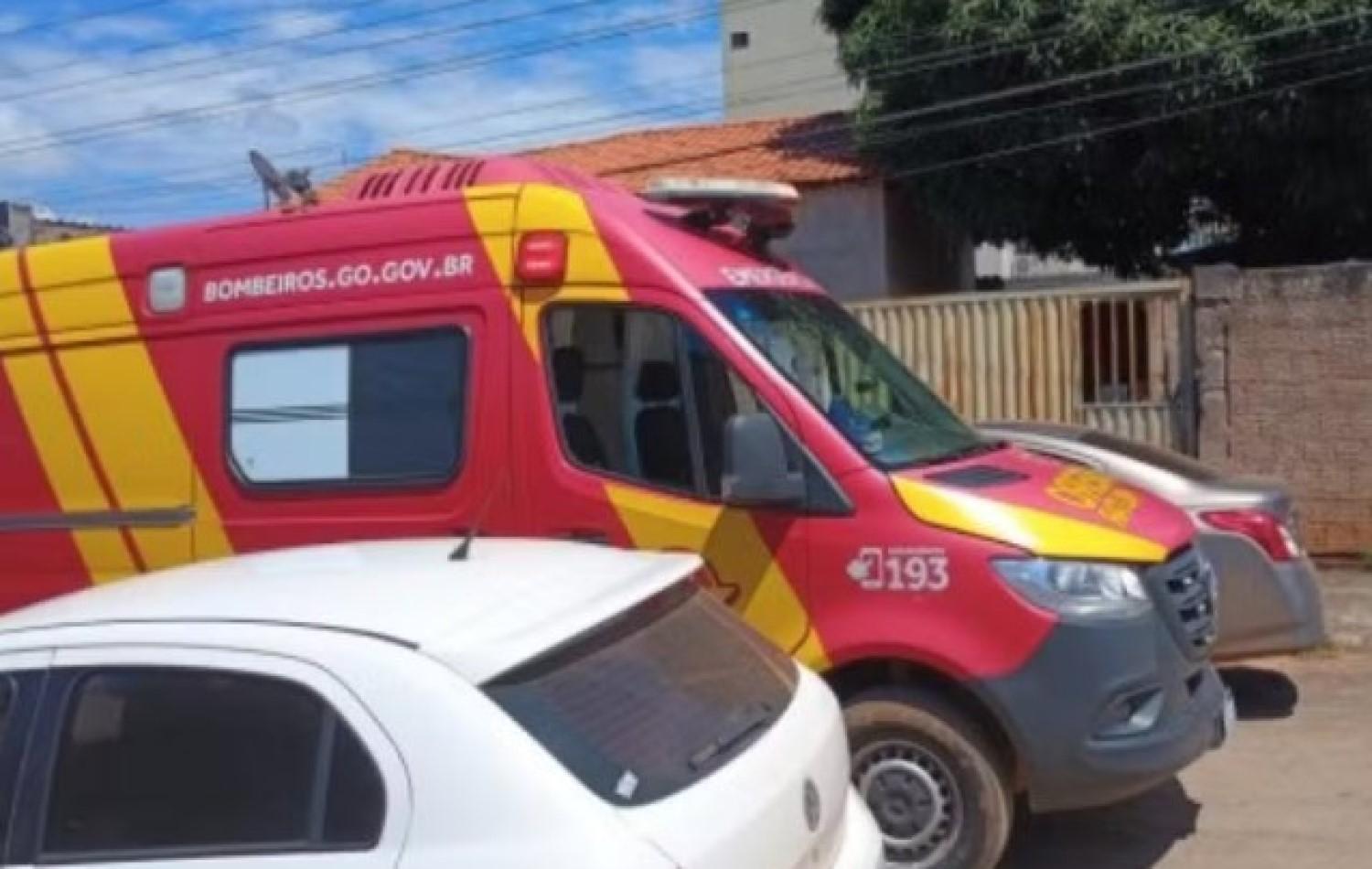 Mulher toma inseticida ao confundi-lo com remédio para estômago e é internada, em Formosa
