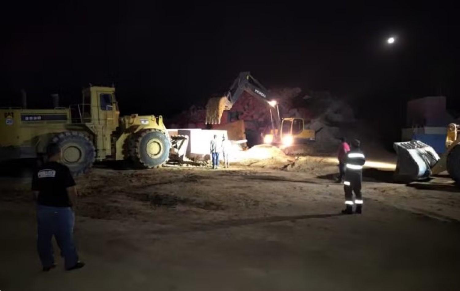 Trabalhador morre após ser atingido por bloco de granito de 9 toneladas em mineradora, dizem bombeiros