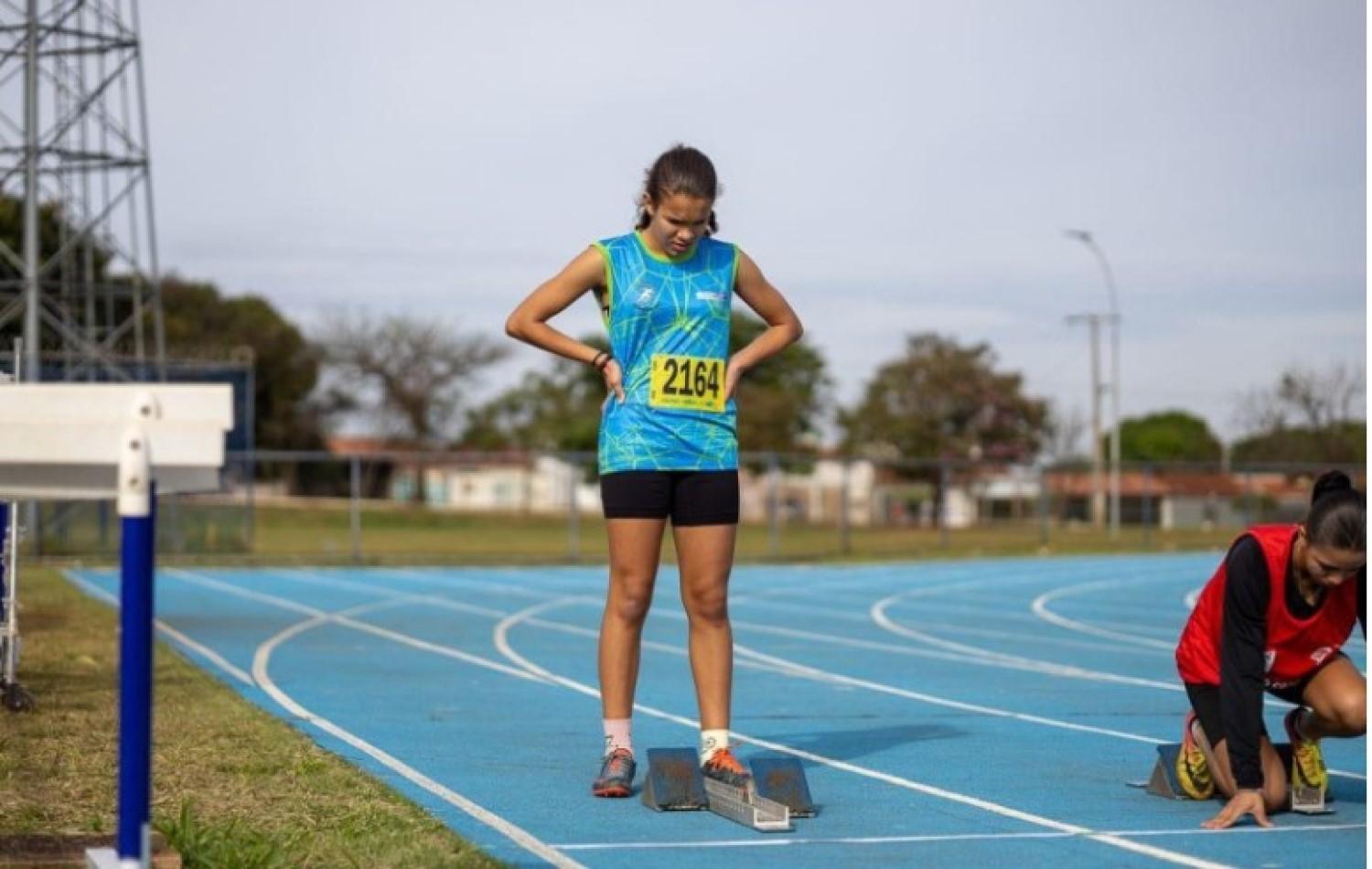 Histórico: Atleta de Chapadão do Sul lidera ranking nacional nos 80 metros com barreiras Sub-16