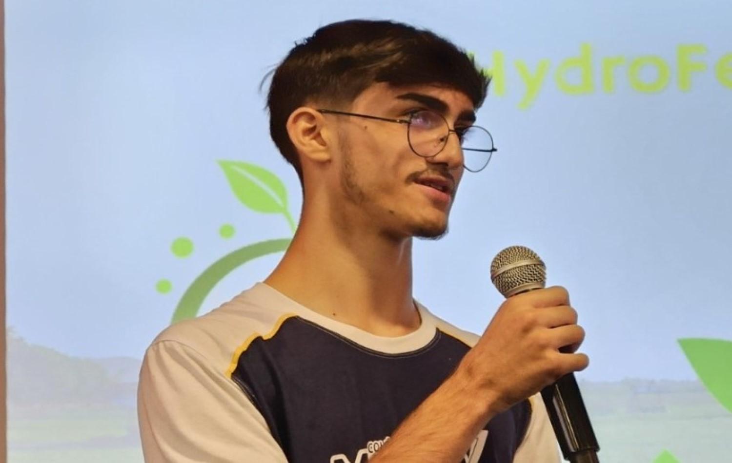 Sul-chapadense de 17 anos cria Inteligência Artificial inspirada no cérebro humano e surpreende especialistas