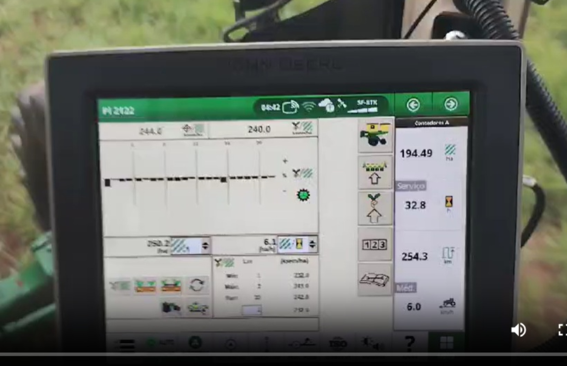 ATENÇÃO –  Ladrões furtaram antena e monitor de um trator de fazenda em Chapadão do Sul.