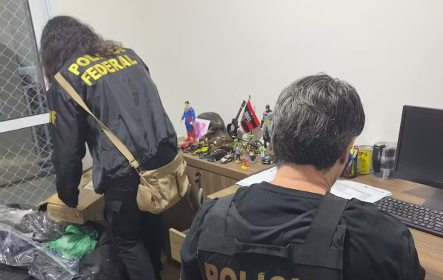 PF combate grupo suspeito de contrabandear medicamentos de alto custo para tratamento de câncer