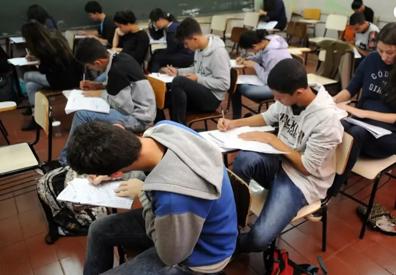 Goiás tem mais de 34 mil estudantes endividados no Fies que podem quitar contratos com até 99% de desconto